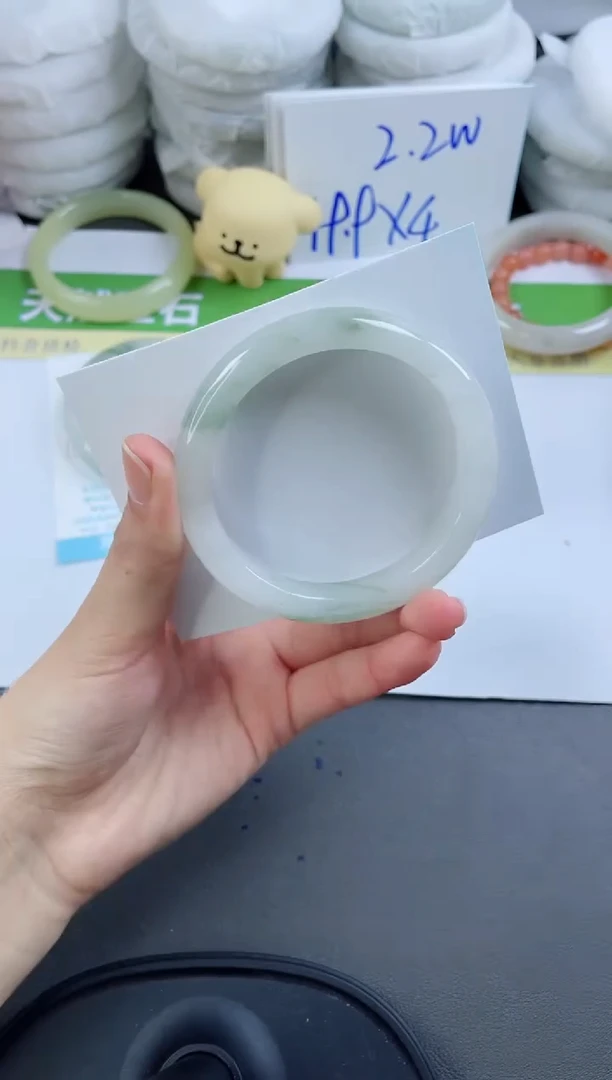 【闪购商品】石英质玉手镯未镶嵌102-56.2