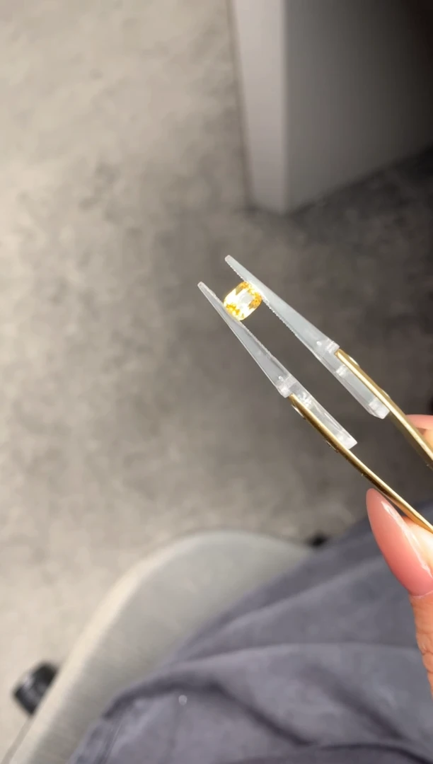 裸石彩色蓝宝石1ct黄蓝宝FB定制
