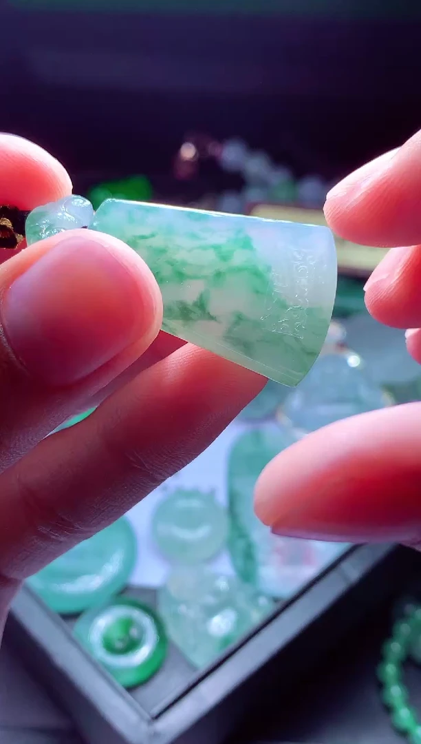 未镶嵌定制翡翠张*#翡翠毛货定制