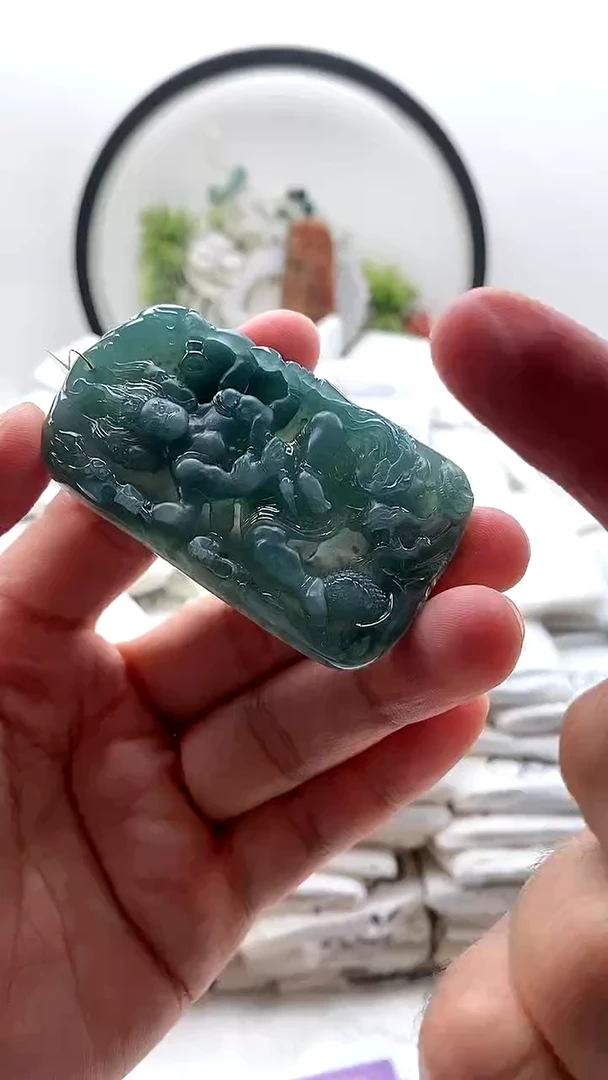 颈饰未镶嵌翡翠不动明王
