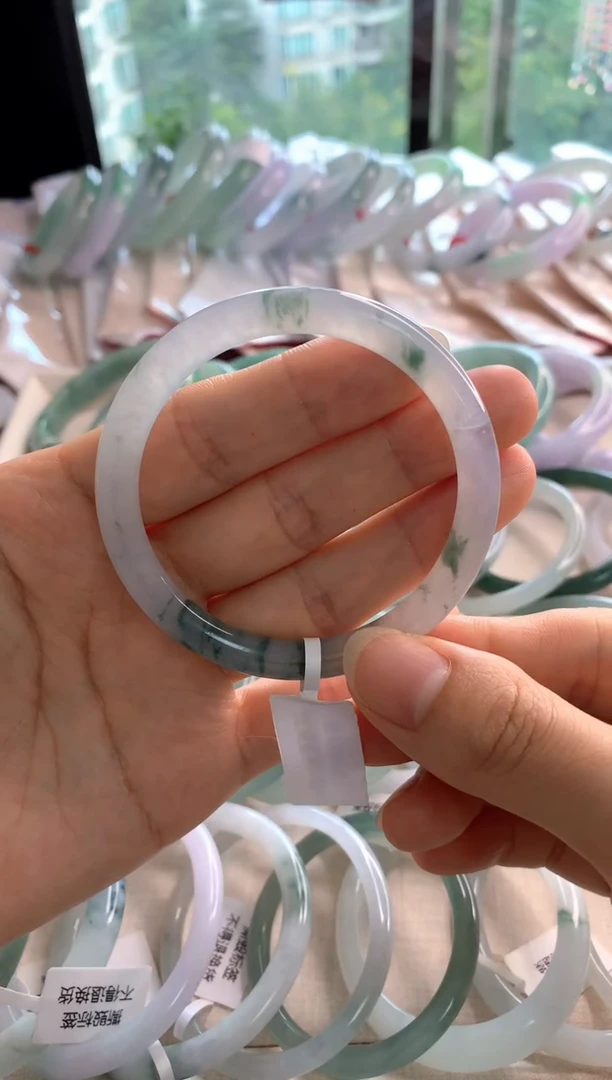 未镶嵌手镯翡翠52.8圆条冰飘花