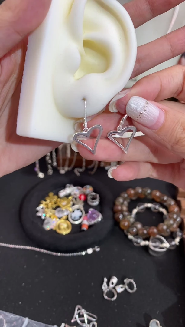 925银无爱心耳扣耳环