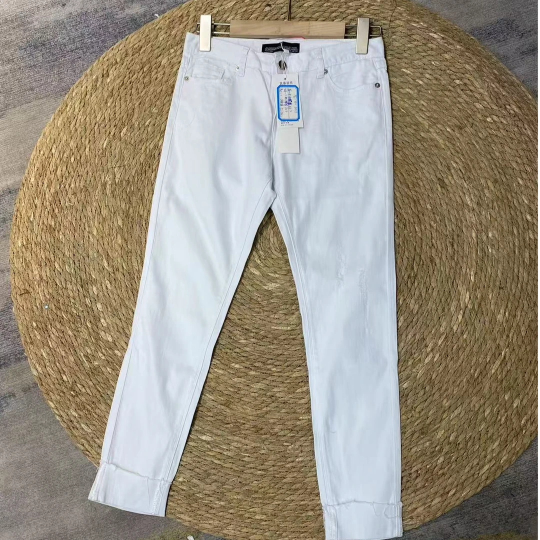 唯琳剪标   7仓F6-11-1011款   白色牛仔裤