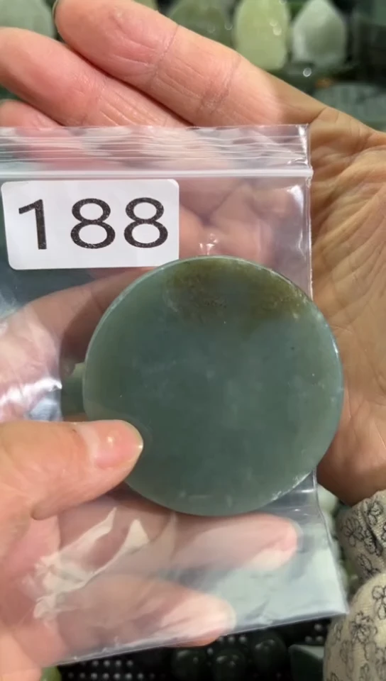 未镶嵌和田玉珠宝半成品镯芯