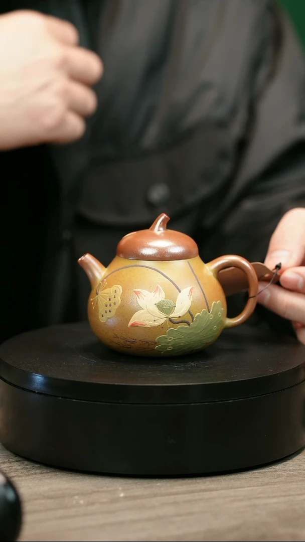 茶壶紫砂ヤ****陽H2435李小琴堆绘莲花茄瓜