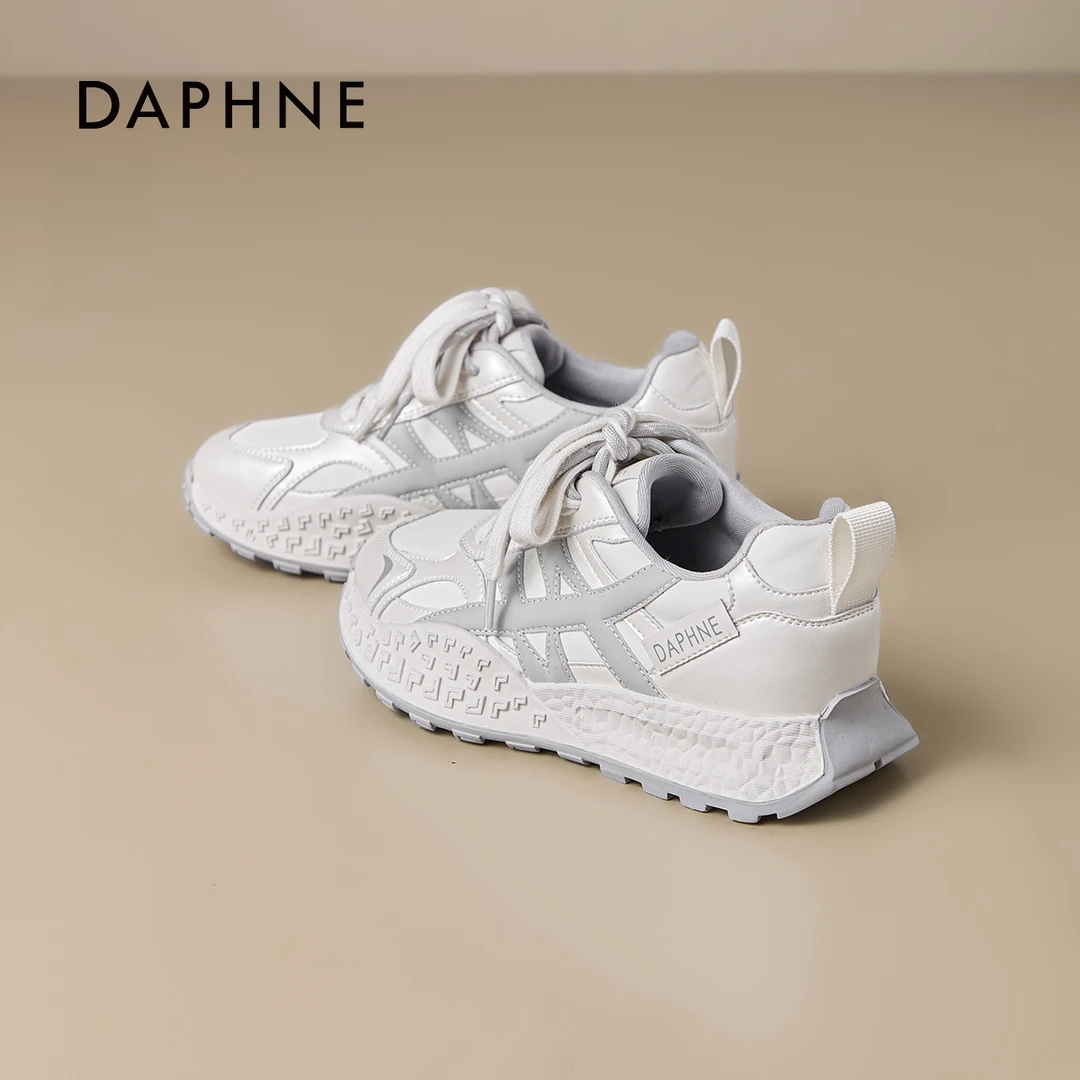 达芙妮新款女鞋德训鞋厚底增高系带时尚潮流百塔休闲鞋秋季M