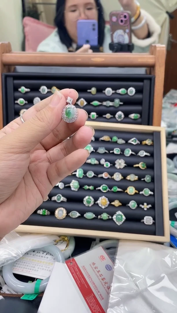 【闪购商品】翡翠颈饰未镶嵌吊坠