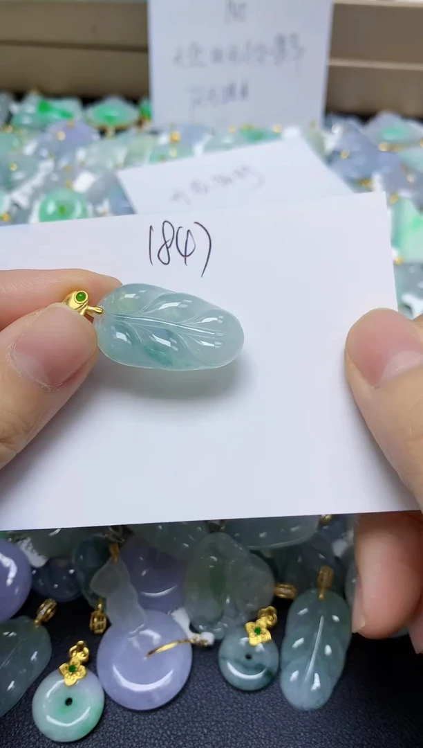 翡翠未镶嵌颈饰 天然缅甸翡翠A货