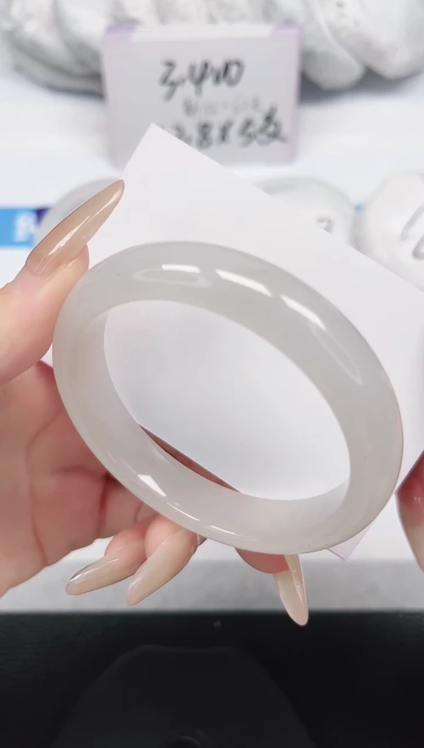 未镶嵌手镯石英岩玉206-56