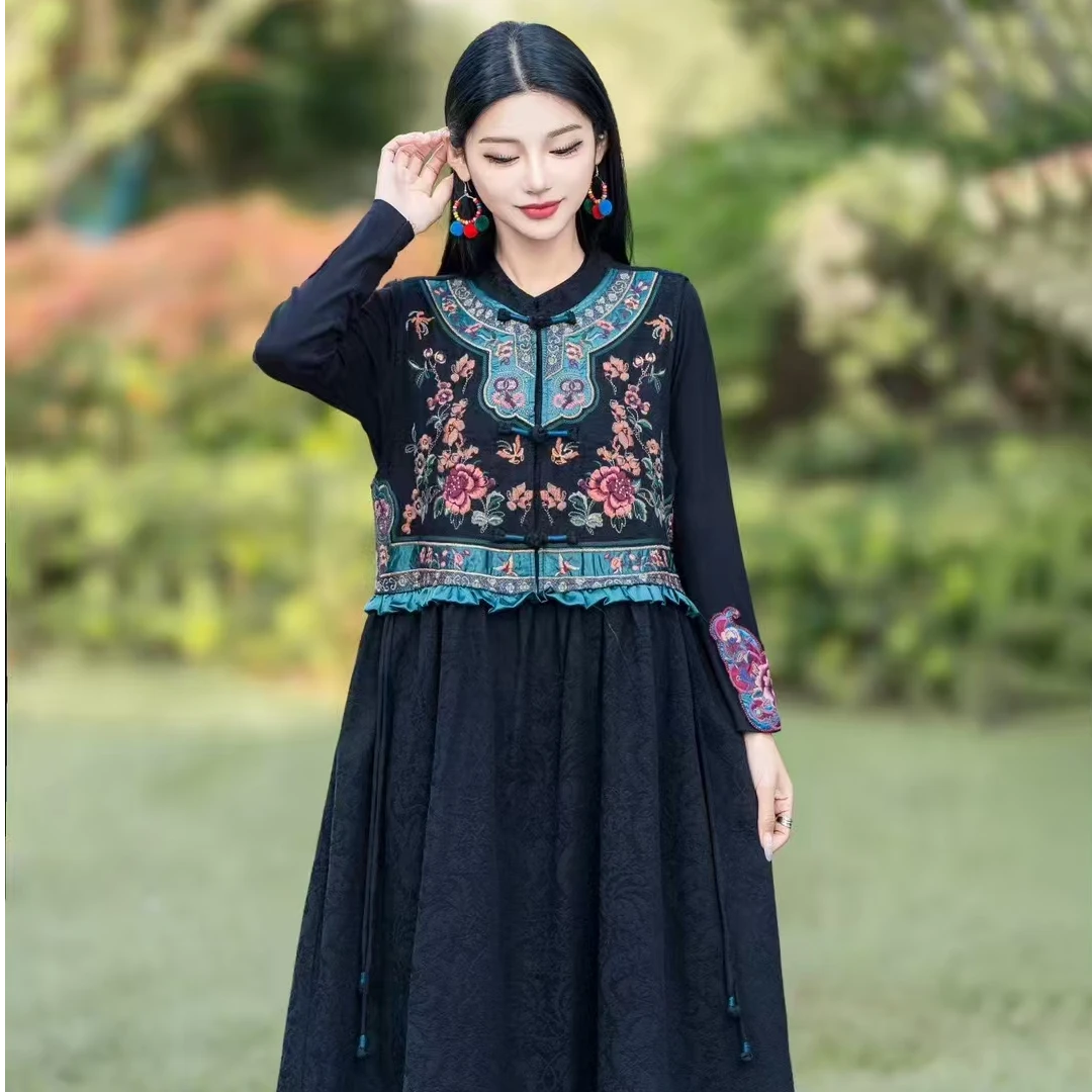 823109款  国风绣花马甲连衣裙时尚显瘦长款百搭复古中式