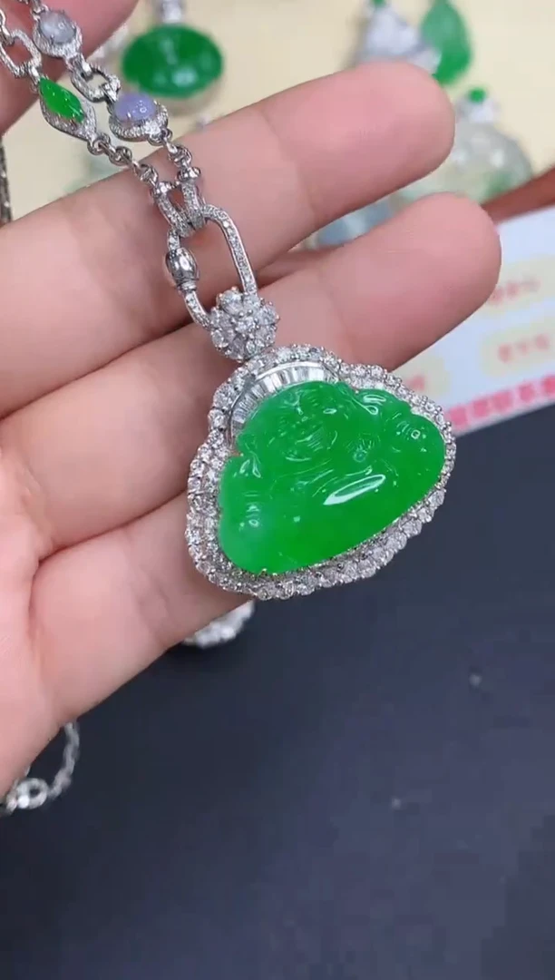 颈饰18K金镶嵌翡翠641-中国好珍宝