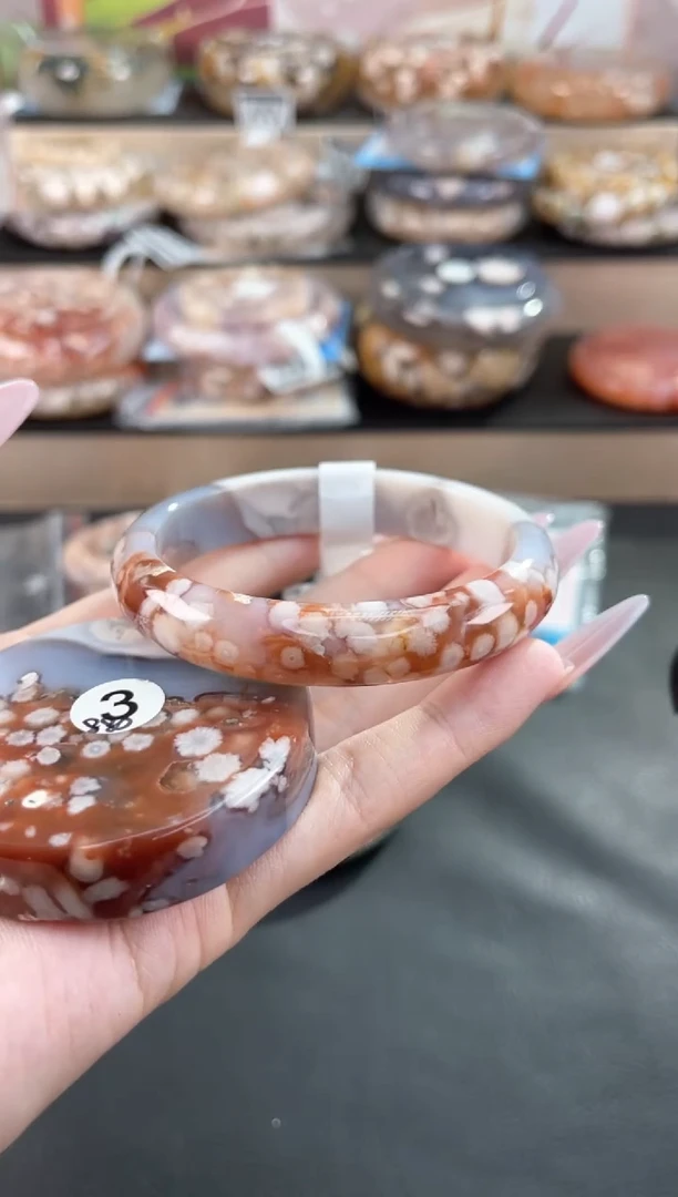 未镶嵌手镯石英质玉58