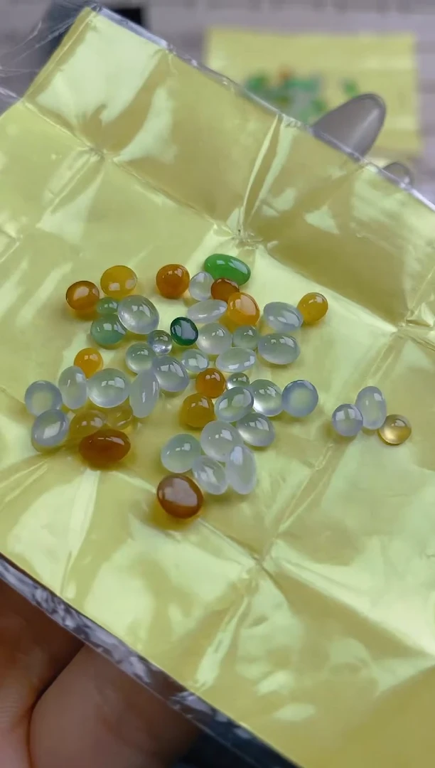 定制翡翠未镶嵌天然翡翠蛋面23