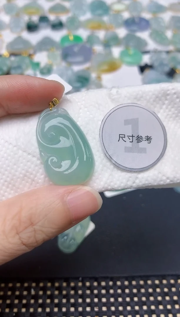 颈饰18K金镶嵌翡翠天然缅甸A货翡翠