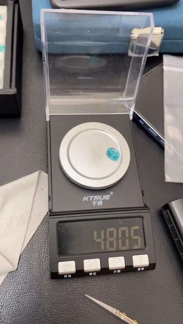 合成（培育）石榴石裸石未镶嵌培育帕拉伊巴冰裂