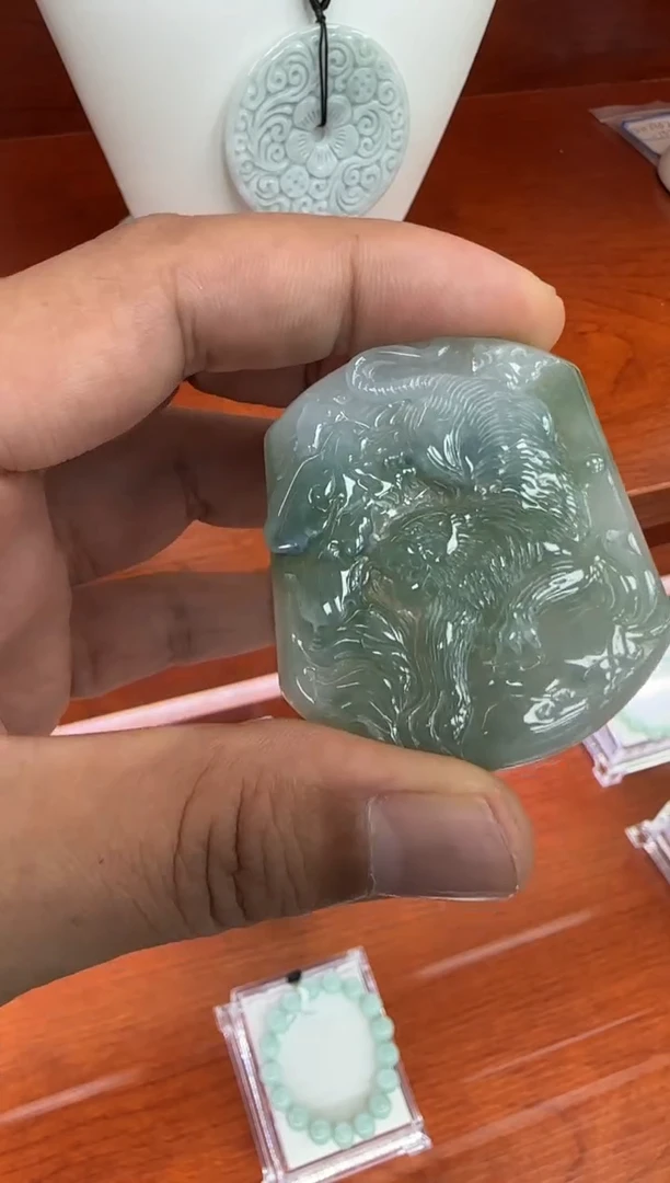 未镶嵌挂件翡翠A货翡翠多样性孤品