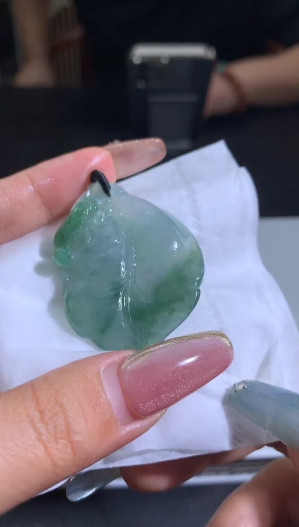未镶嵌定制翡翠孺*牛翡翠