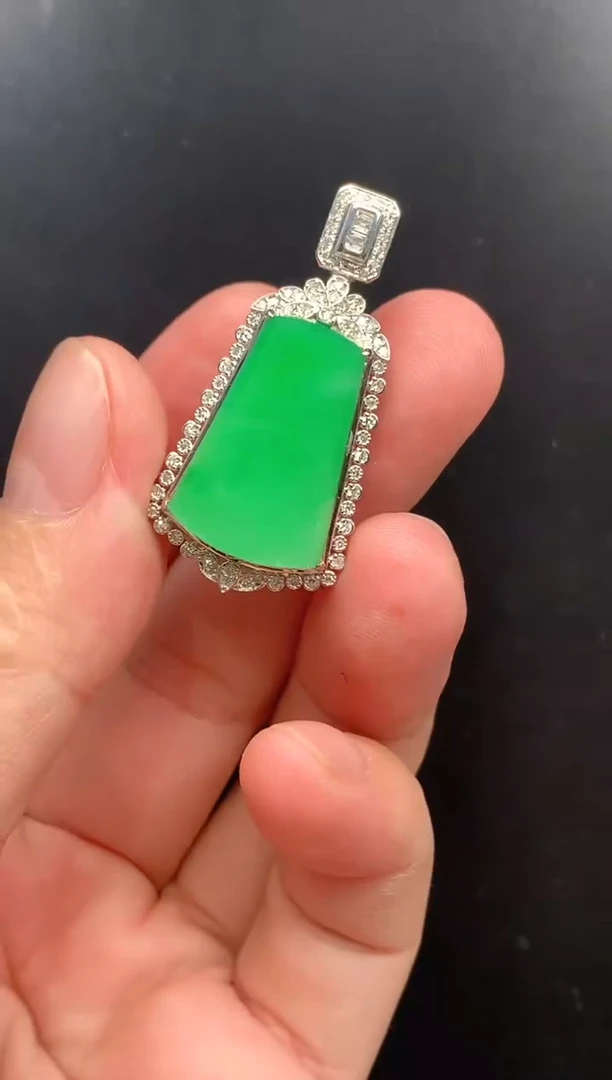 吊坠(不含链)18K金镶嵌翡翠无事牌