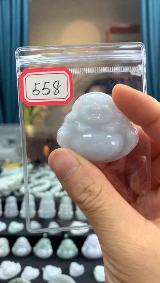 翡翠未镶嵌颈饰瑕疵佛公558