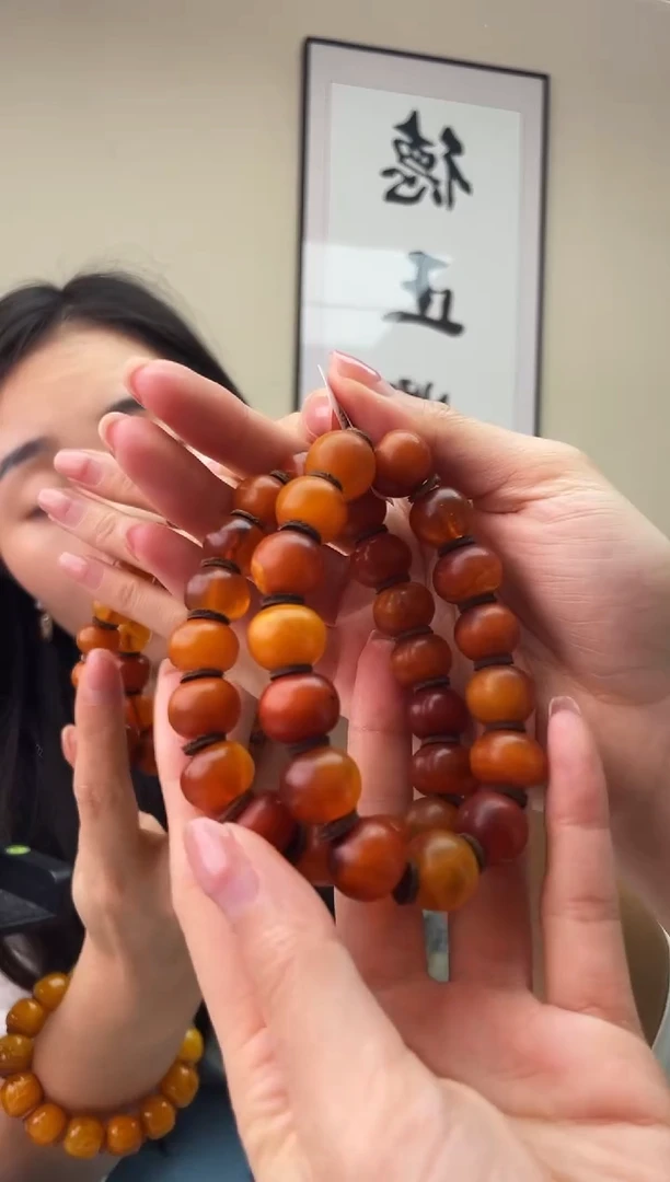 琥珀未镶嵌珠宝奇石T022 13微瑕假一罚十，多样性发一件