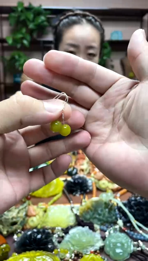 银S925镶嵌岫玉耳饰 多样性发货发其中之一