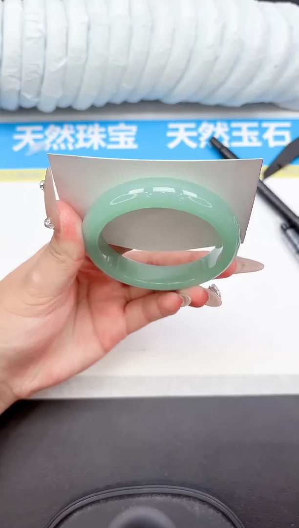 未镶嵌手镯石英质玉122-59.1