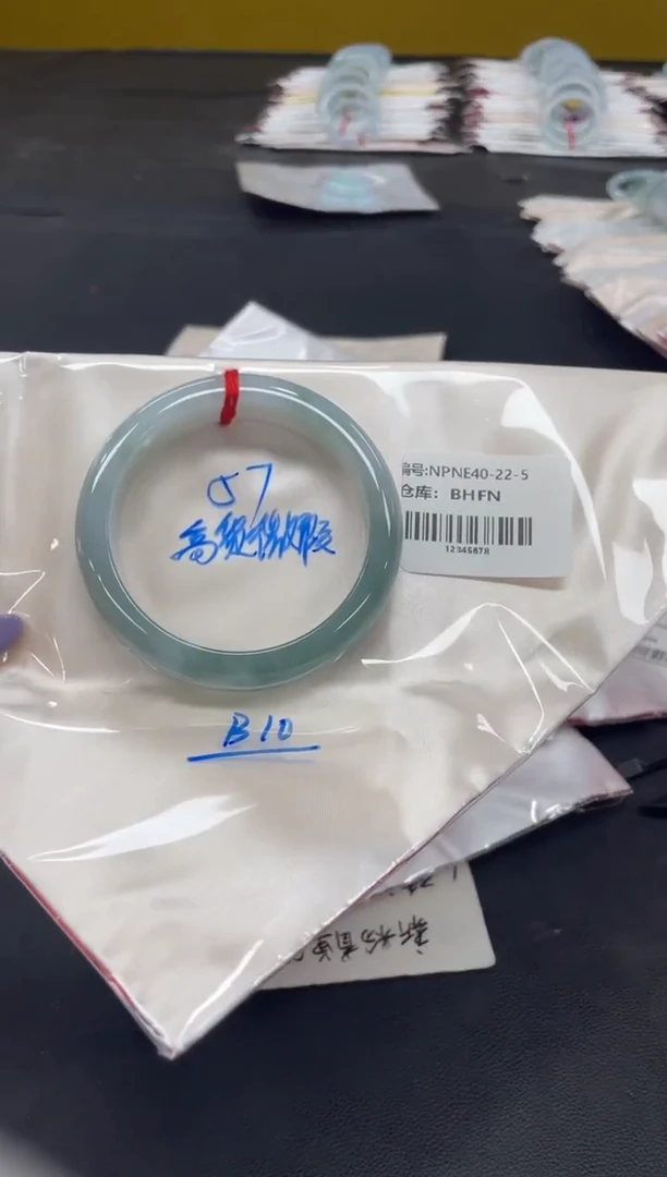 未镶嵌手镯翡翠翡翠手镯