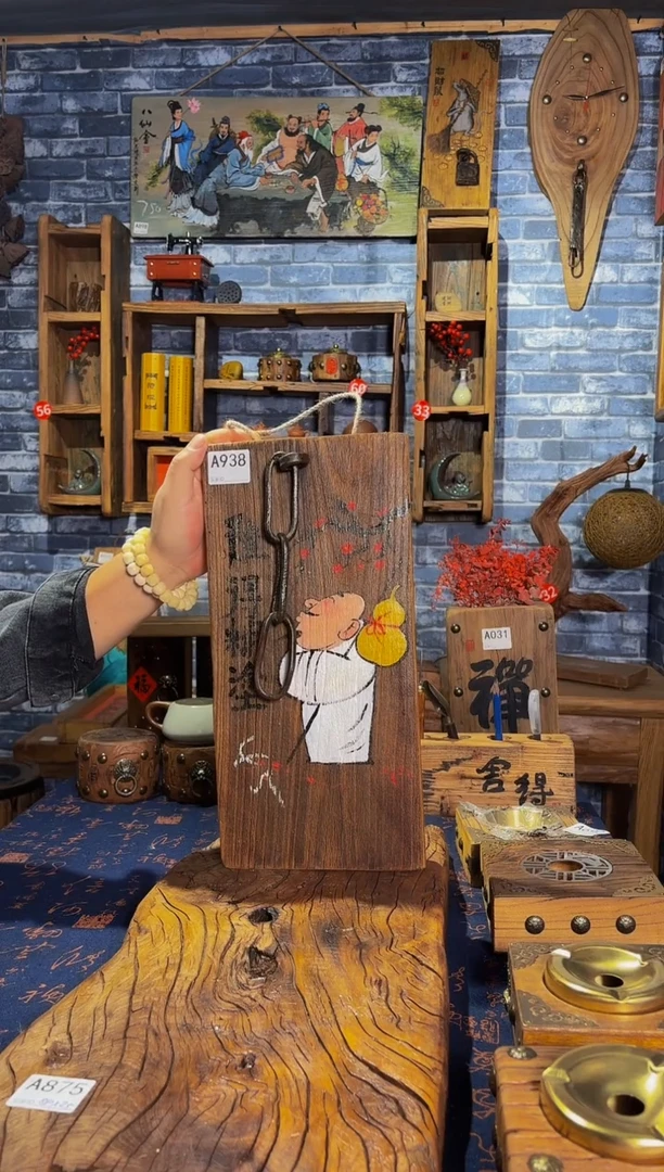 风化老门板丙烯画