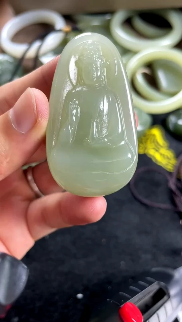 和田玉未镶嵌颈饰素衣