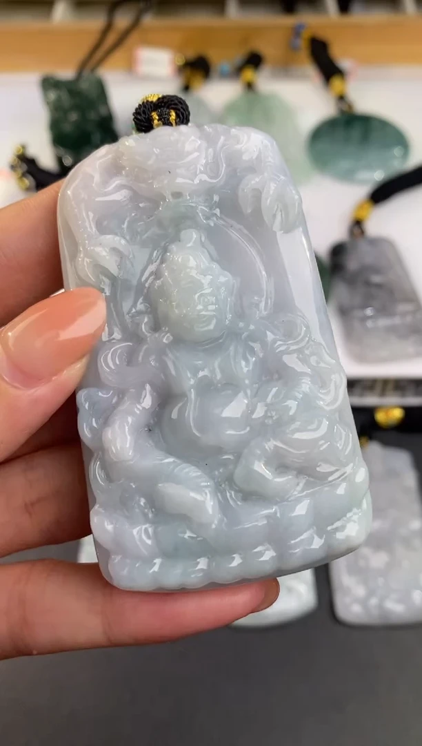 未镶嵌挂件翡翠1000504     多人