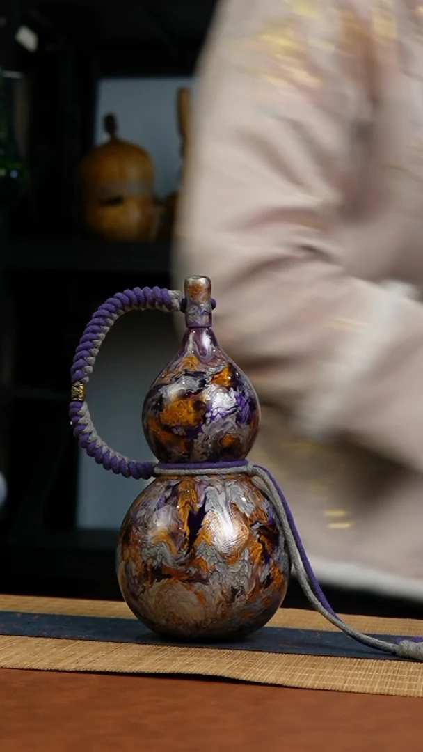 767号 天然热水酒葫芦 一物一拍（有瑕介意勿拍）