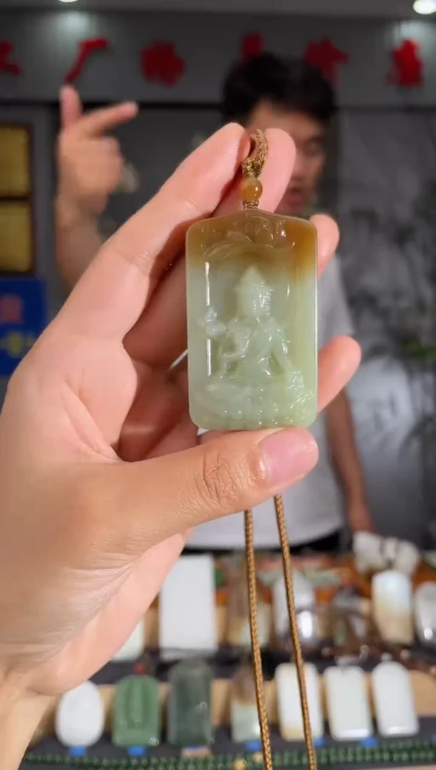 和田玉未镶嵌颈饰1