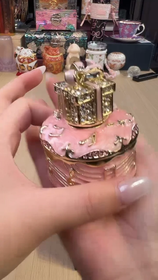 210粉色礼物盒音乐盒