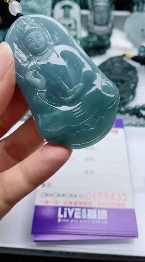 翡翠未镶嵌颈饰