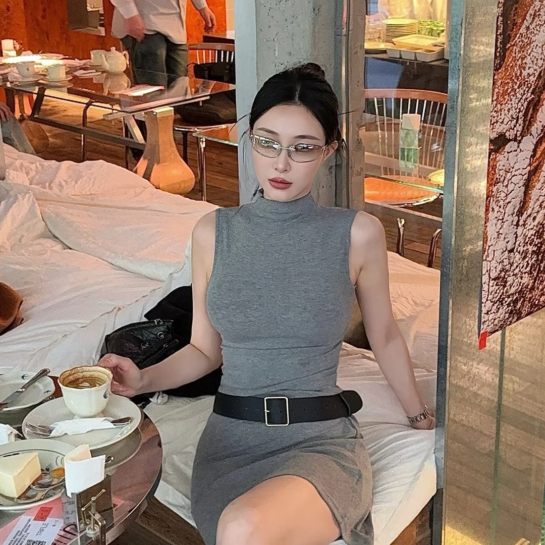 弧形Y2K风格的金属框太阳镜 秒变时髦精50f