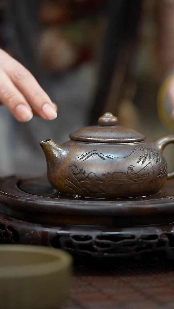 茶壶紫砂宜兴紫砂岁颐传砂原矿全手10