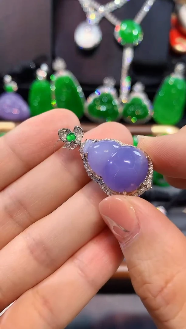 吊坠(不含链)18K金镶嵌翡翠吊坠