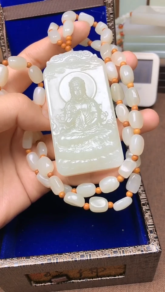 颈饰未镶嵌和田玉明****睿 明