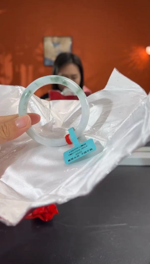 未镶嵌手镯翡翠6