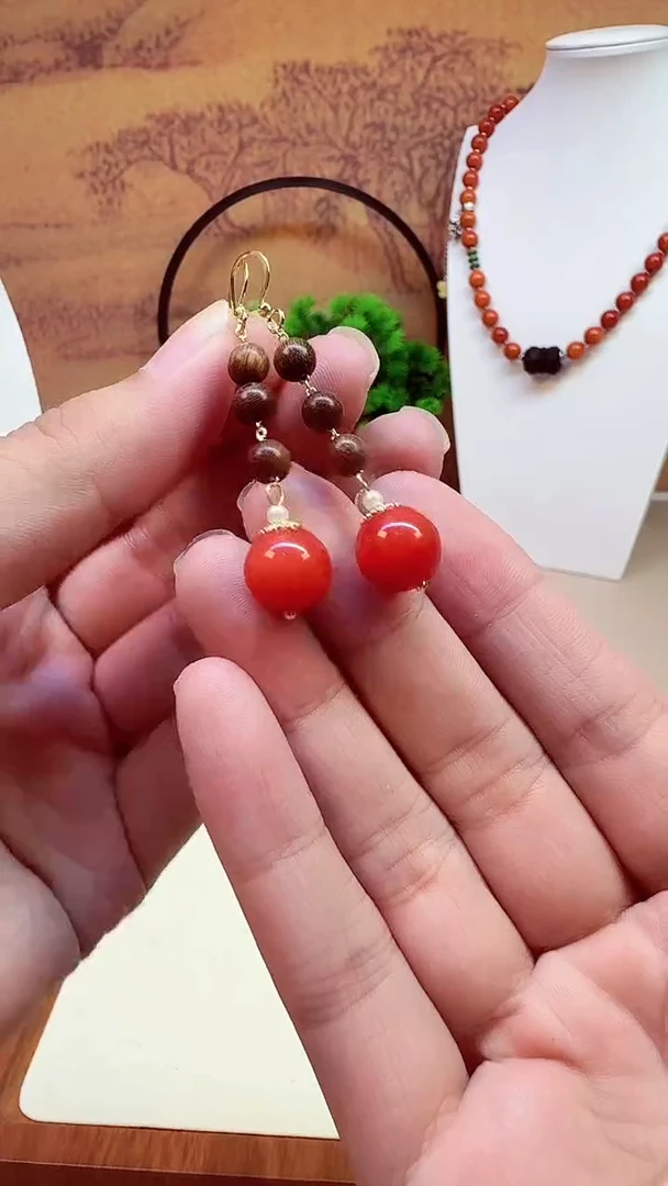 14K金镶嵌南红玛瑙耳饰E233