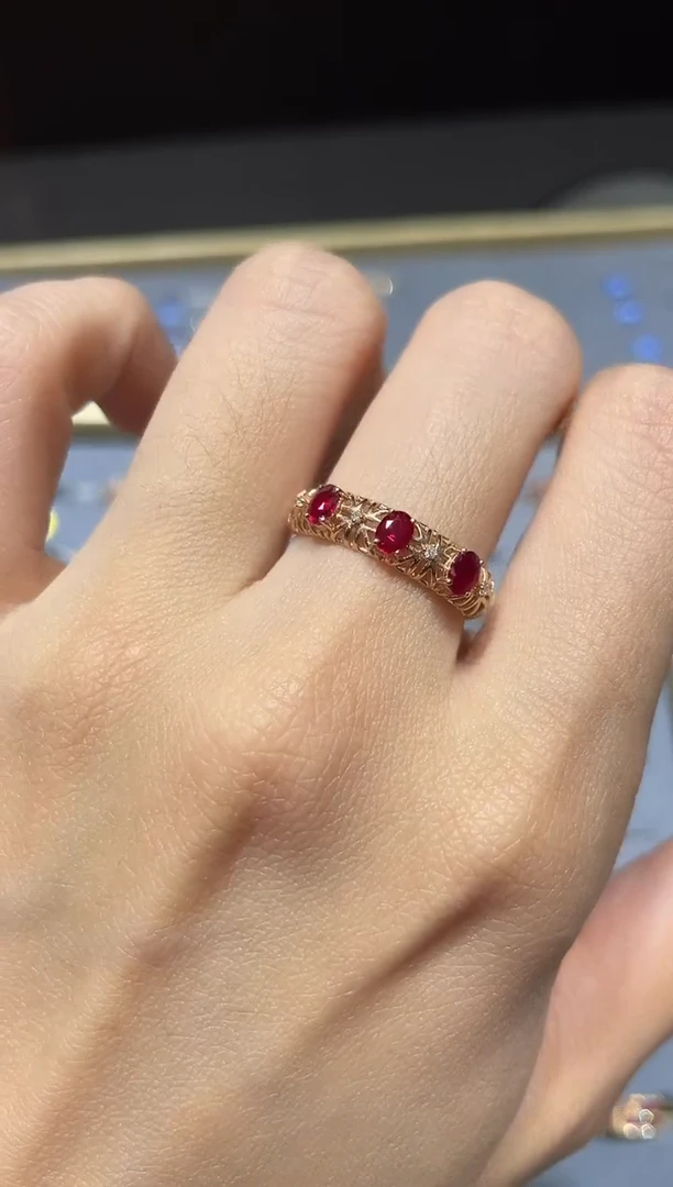 项链18K金镶嵌红宝石1