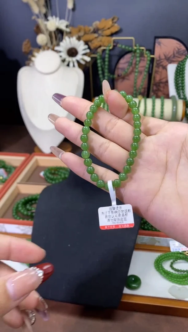 【闪购商品】和田玉（碧玉）颈饰未镶嵌6阳绿单圈