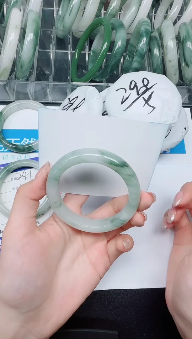 未镶嵌手镯石英质玉242-54