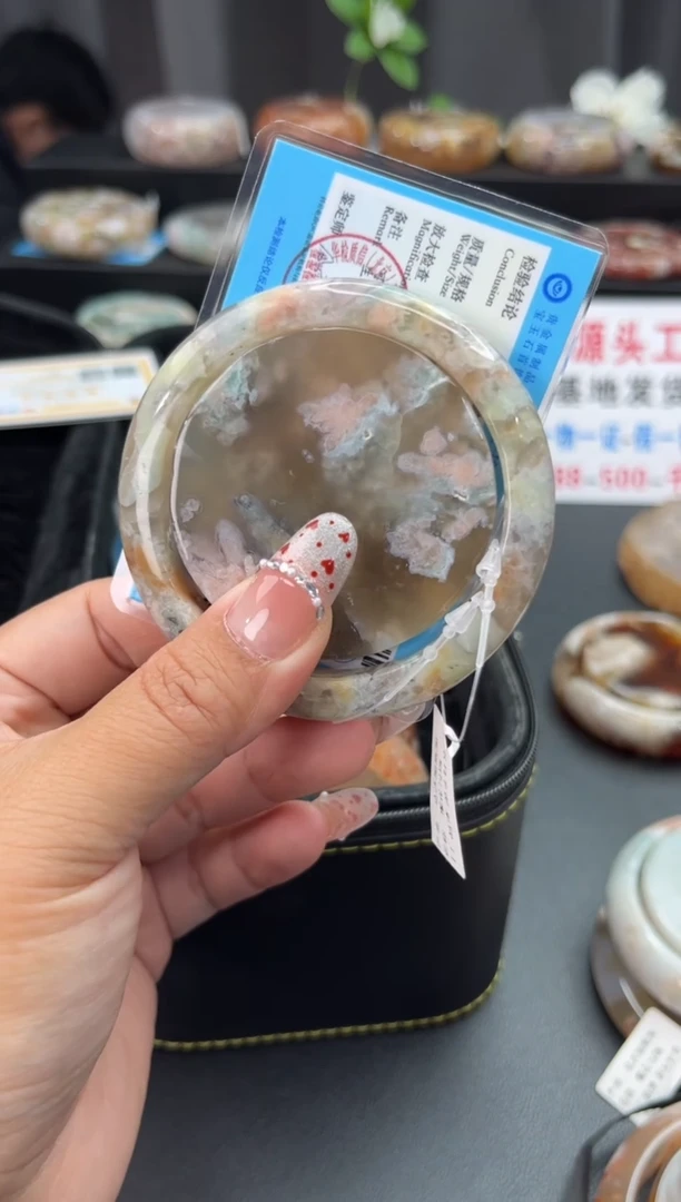未镶嵌手镯石英质玉（55圈口）赠送镯心