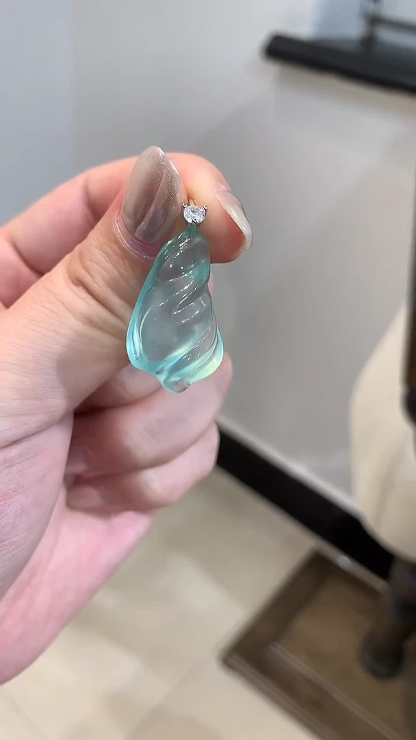 未镶嵌蛇纹石玉吊坠(不含链)随形