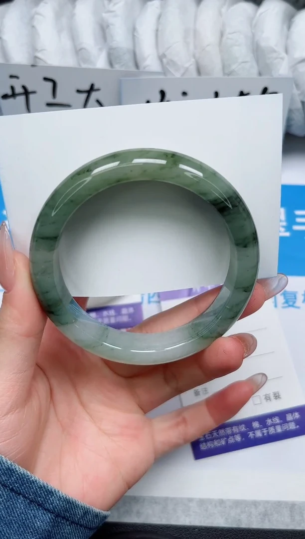 【闪购商品】石英质玉手镯未镶嵌13