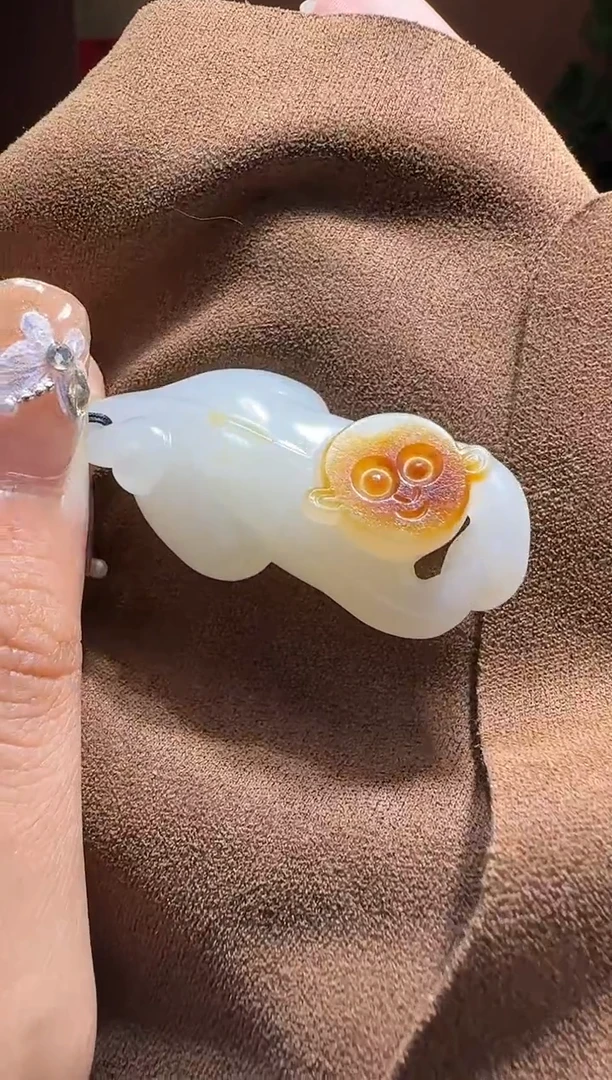 未镶嵌和田玉挂件龙?灵猴