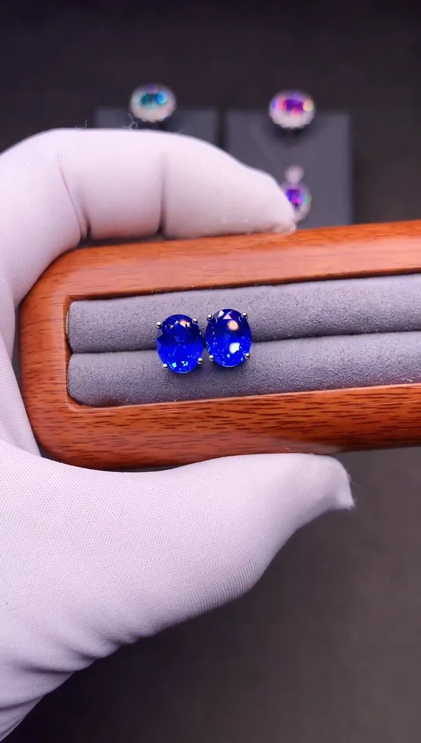 无925银925银蓝小妖色8*10经典耳钉