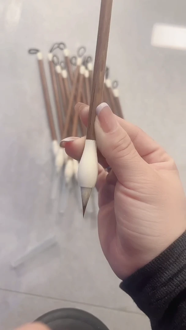 出锋2.3的蒜头笔28.8元3支