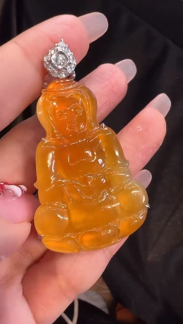 【闪购商品】翡翠颈饰18K金镶嵌吊坠